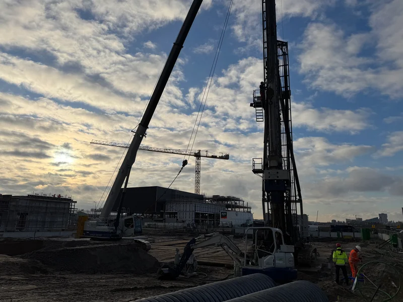 De eerste paal in de grond